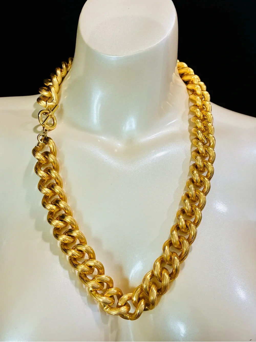 Deliciously Chunky VTG 80s Textured Gold Chain Necklace - Bold Statement 146g